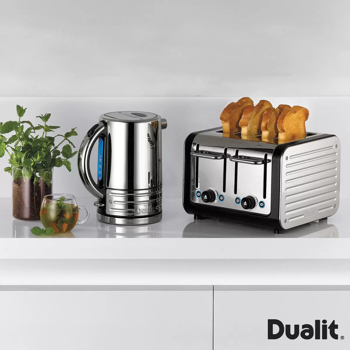 Dualit Architect Kettle and 4 Slot Toaster Matt Black